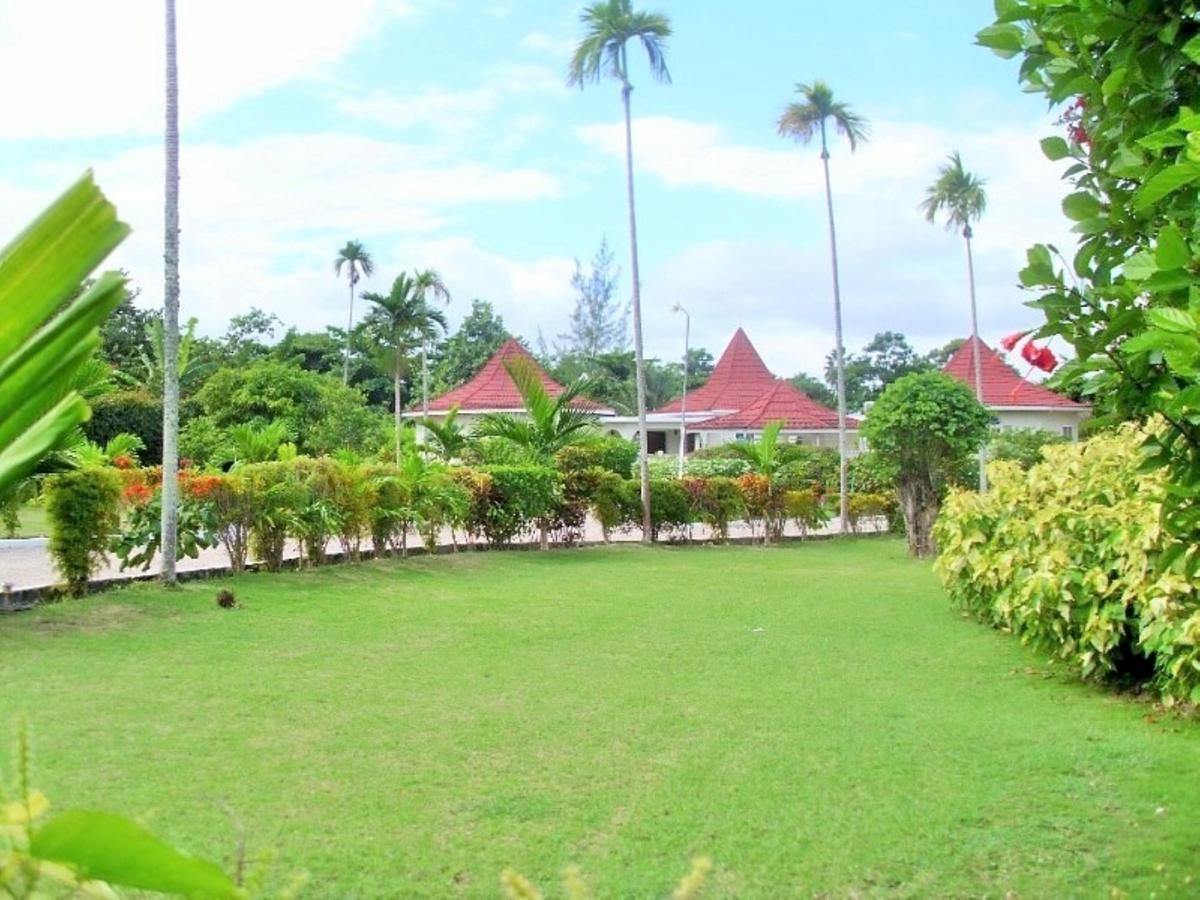 Whistling Villa Runaway Bay Esterno foto